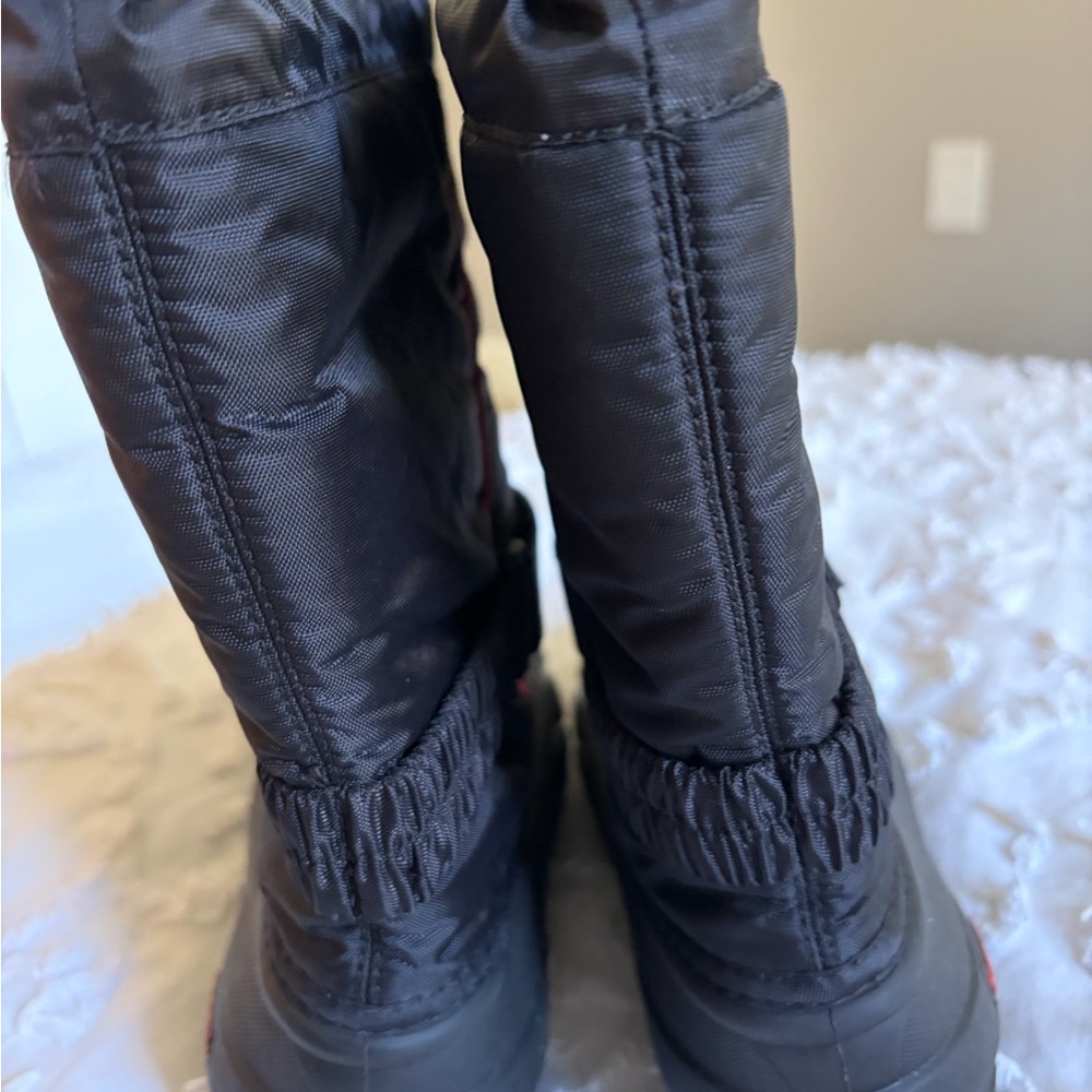Sorel Black Boots with Red Highlights - Picture 3 of 4
